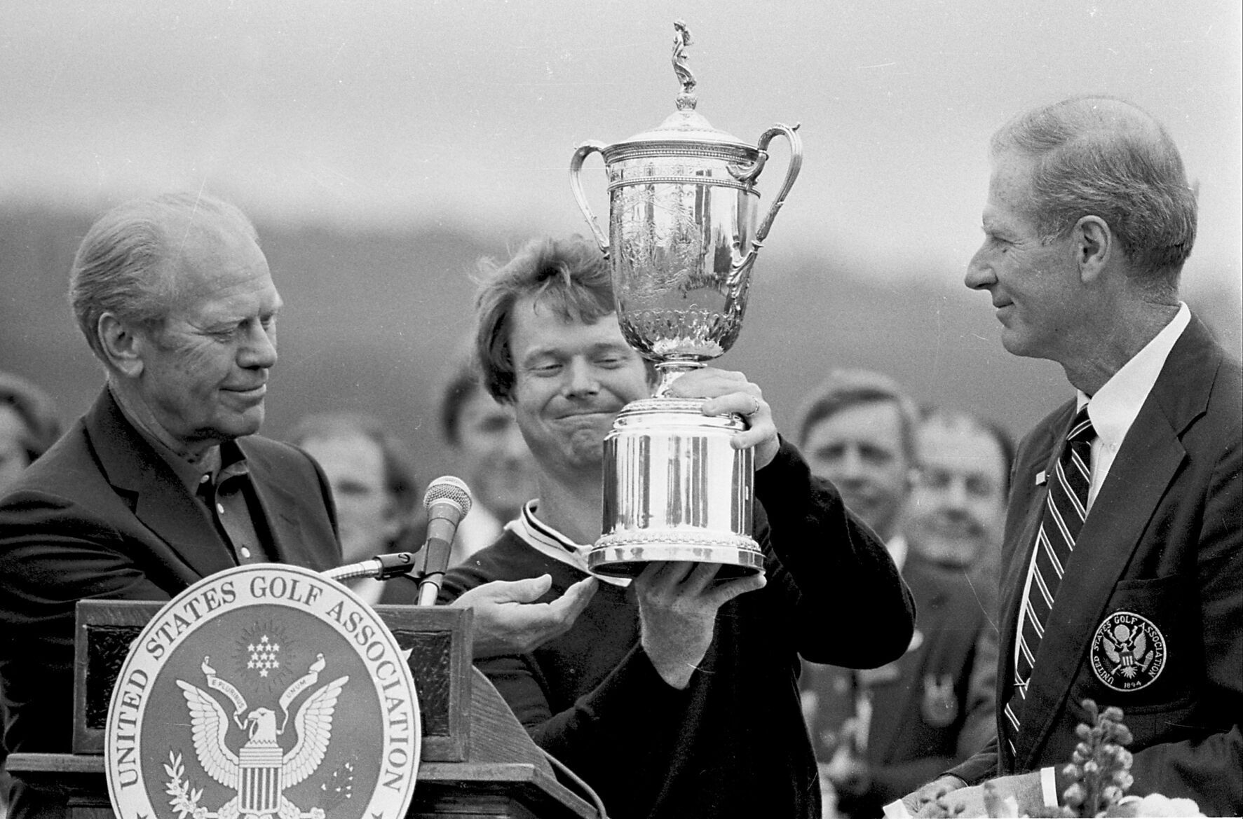 1982: Tom Watson wins U.S. Open by two strokes over Jack Nicklaus